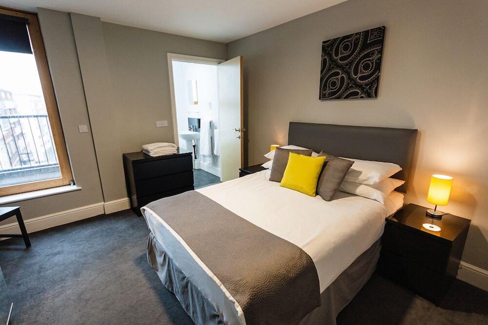 The City Warehouse Aparthotel Manchester Esterno foto