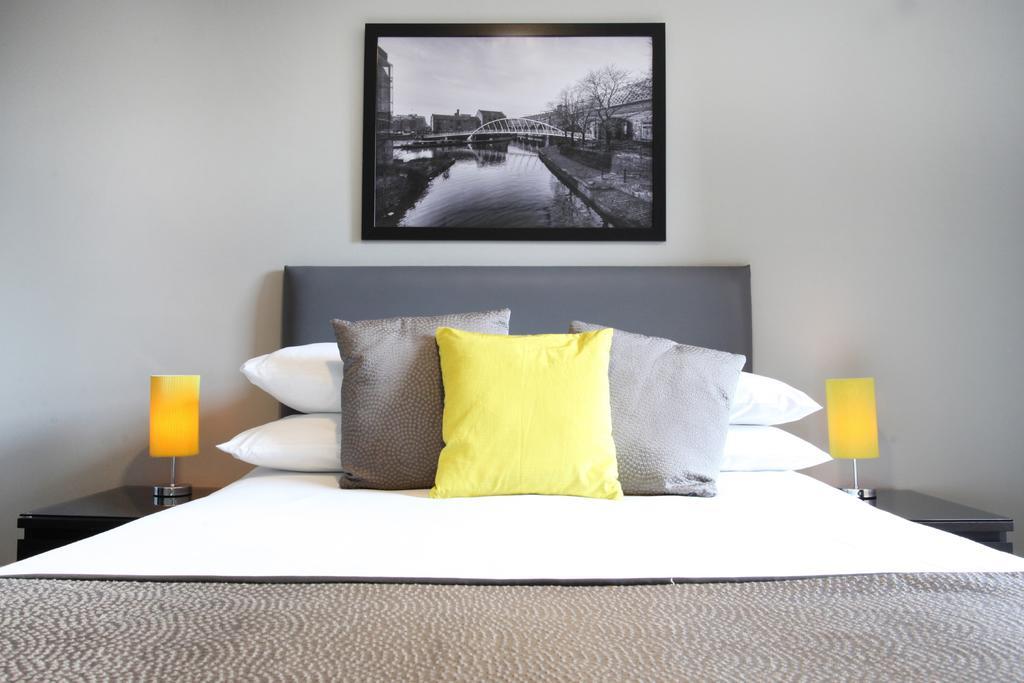 The City Warehouse Aparthotel Manchester Esterno foto
