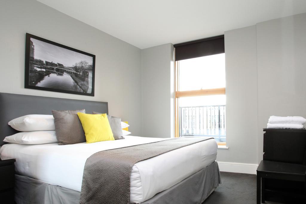 The City Warehouse Aparthotel Manchester Esterno foto