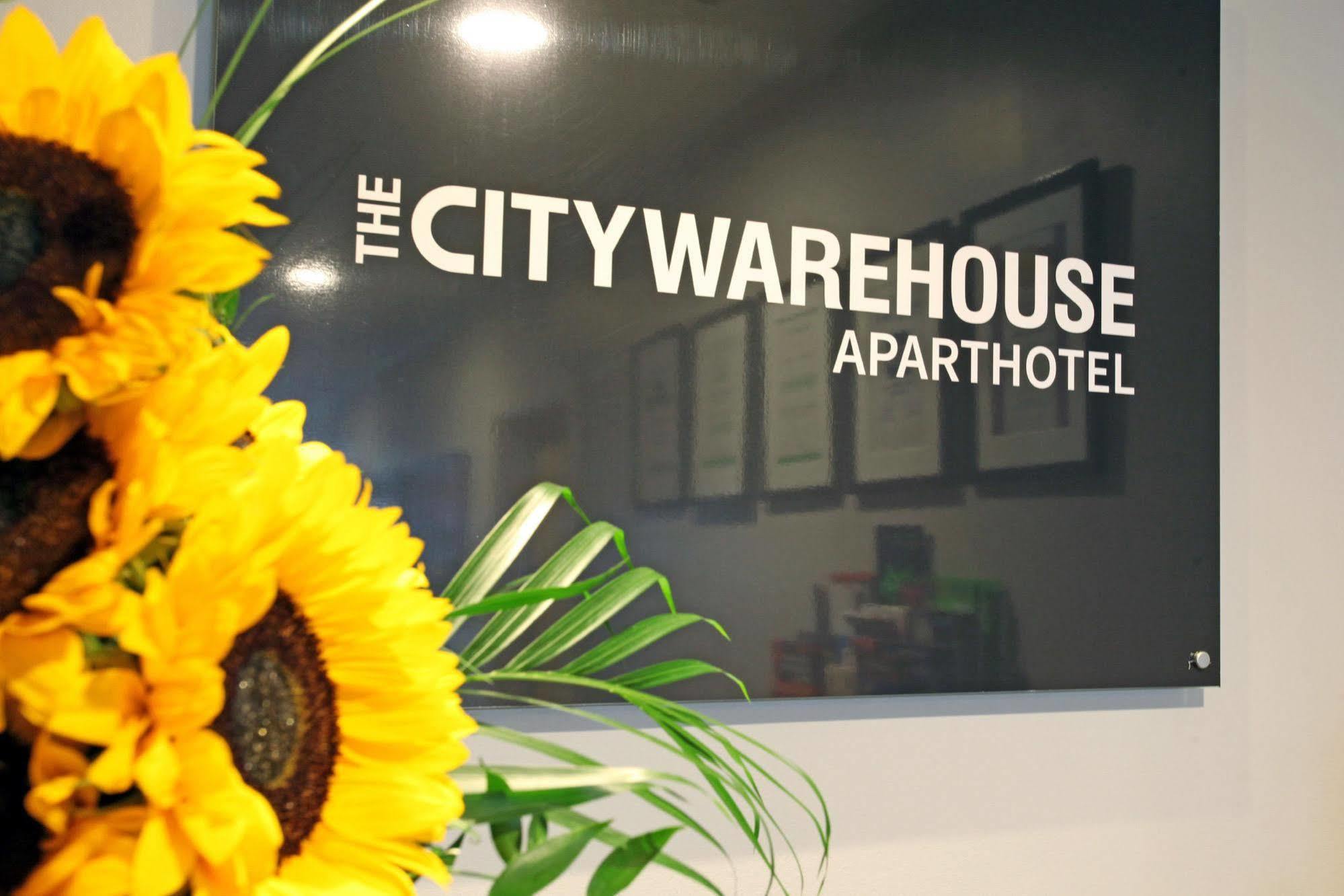 The City Warehouse Aparthotel Manchester Esterno foto